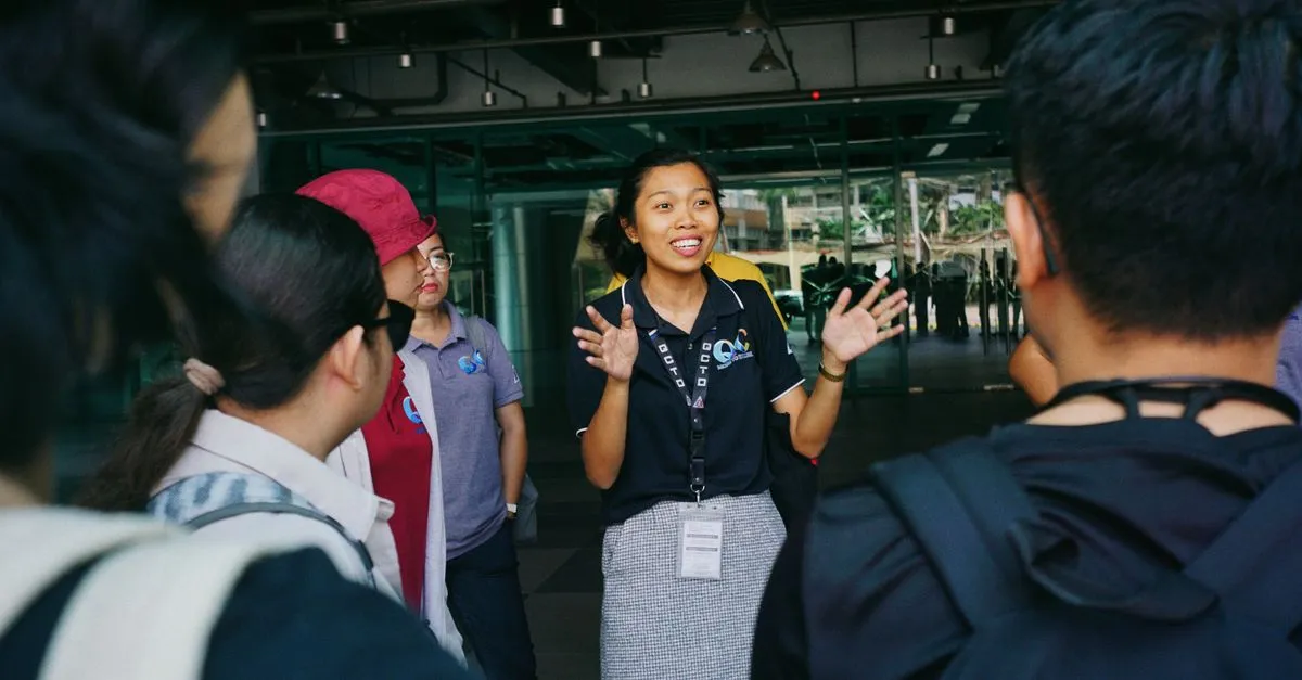 A tour guide leading a group of travelers on a walking tour, the kind of experience SEO for tour operators helps people find.