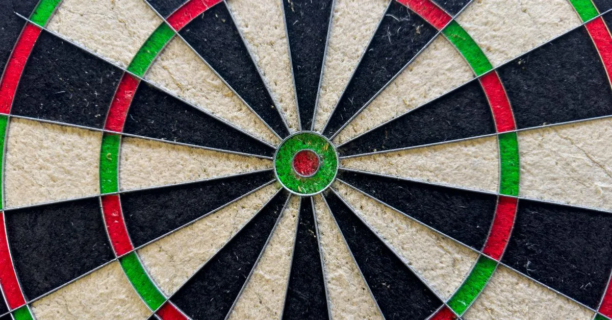 A dartboard, representing matching a featured snippet to the exact search intent.