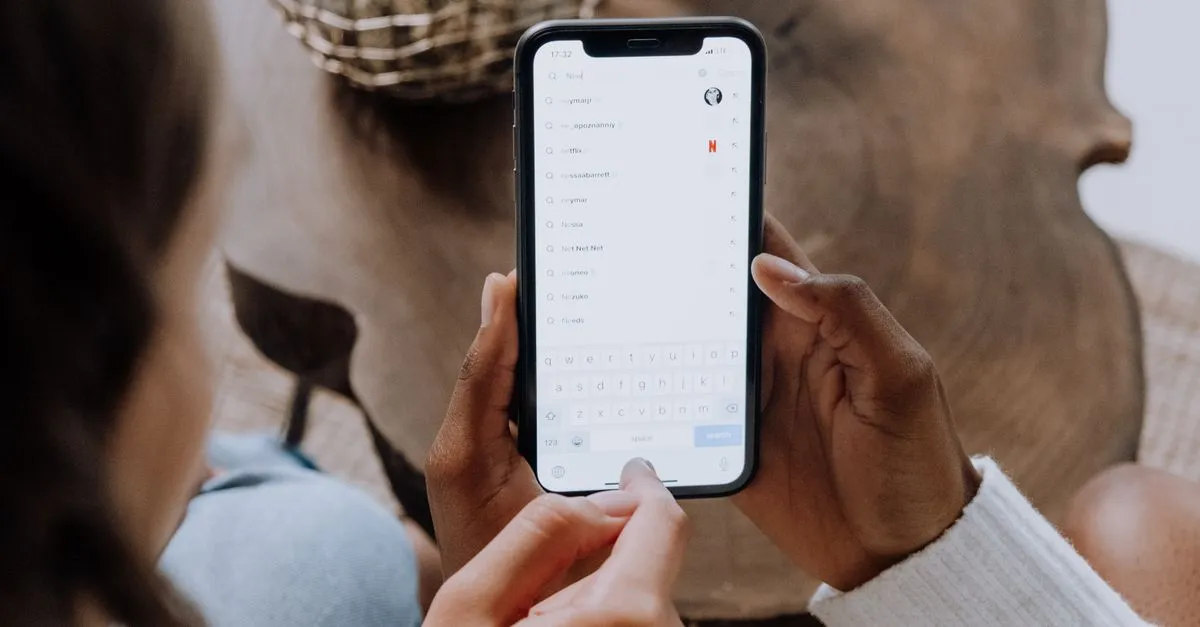 A person searching for a dentist on their phone, where most patients start.